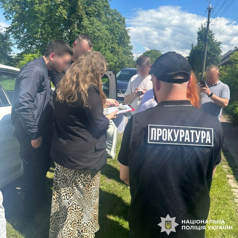 13 500 доларів за втечу: у Львові викрили організатора незаконного переправлення ухилянтів – 01
