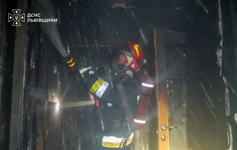Фото з місця пожежі