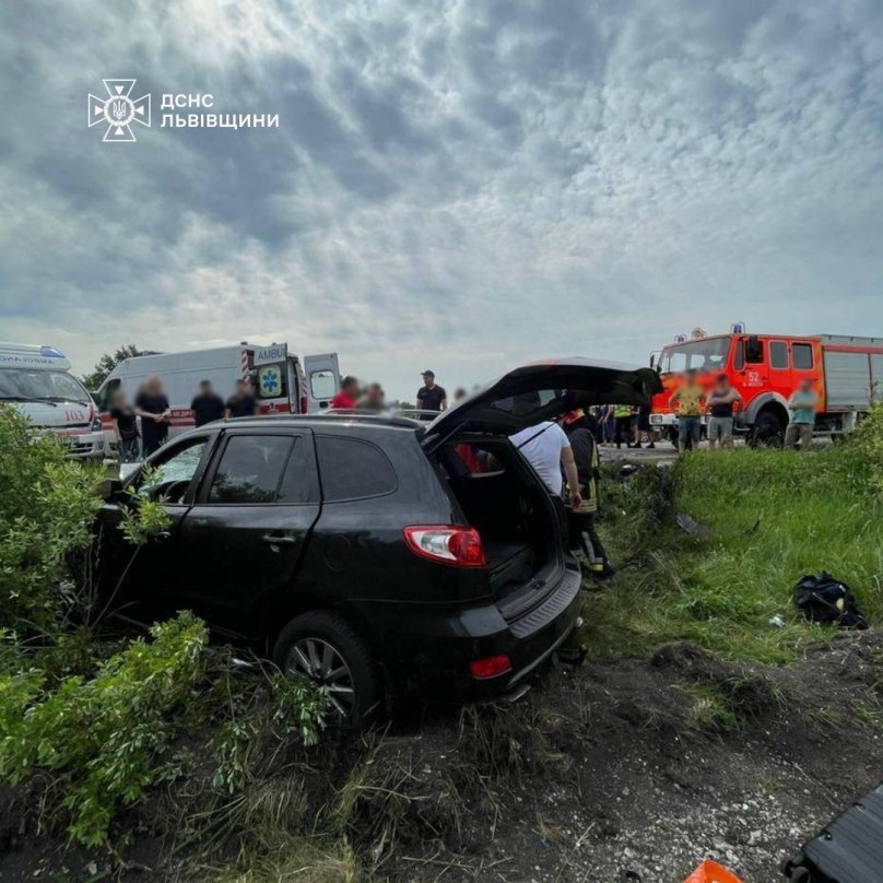На Львівщині внаслідок аварій госпіталізували чотирьох людей – 01