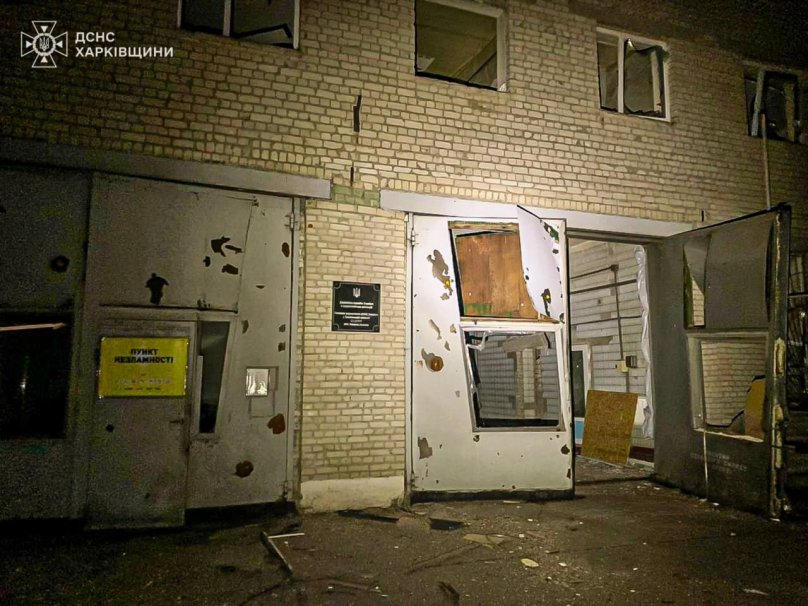 Наслідки удару по пожежному депо на Харківщині 