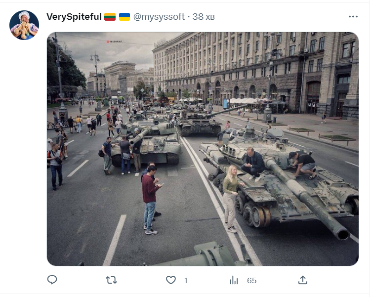«Шойгу, де, с*ка, танки?»: як&nbsp;у&nbsp;мережі відреагували на&nbsp;єдиний танк, який був на&nbsp;параді у&nbsp;Москві – 03