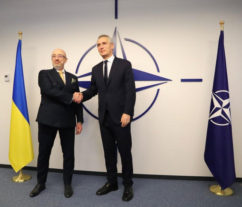 Олексій Резніков та генсек НАТО Єнс Столтенберг. Фото: Twitter Олексія Резнікова