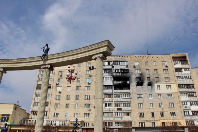 Пошкоджений будинок у центрі Ірпеня Фото: Вікторія Кульженко