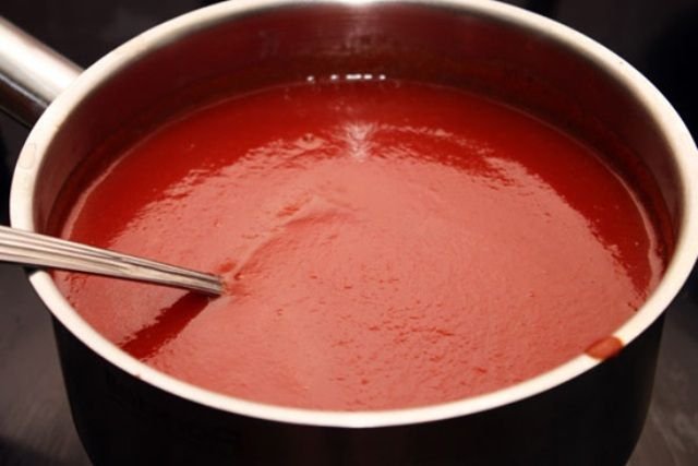 Домашній кетчуп на зиму. Фото: «Смакота»