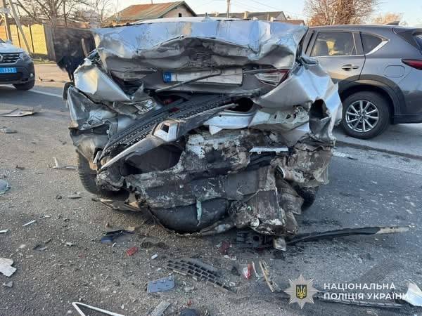 У Підгірному сталася масштабна ДТП: троє постраждалих у лікарні – 02