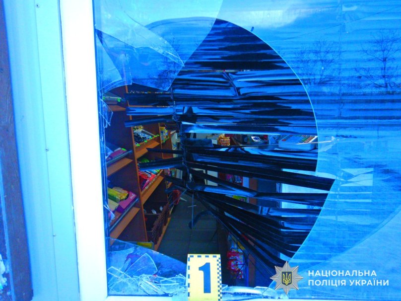 Юнак з Шептицького району викрав товар на 10 тис. грн у сільському магазині – 01