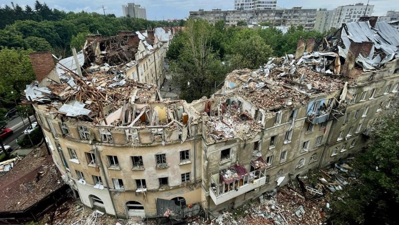 Пошкоджений будинок на вул. Стрийській