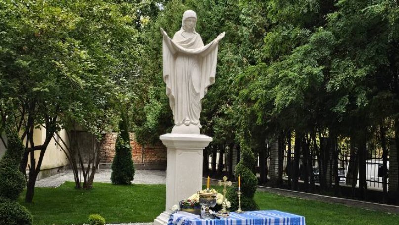 Викрита правоохоронцями посадовиця МСЕК Львівщини задекларувала фігуру Богородиці 