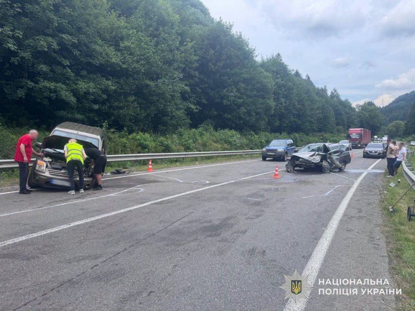 74-річний водій ВАЗ виїхав на зустрічну смугу і загинув у ДТП біля Сколе – 01