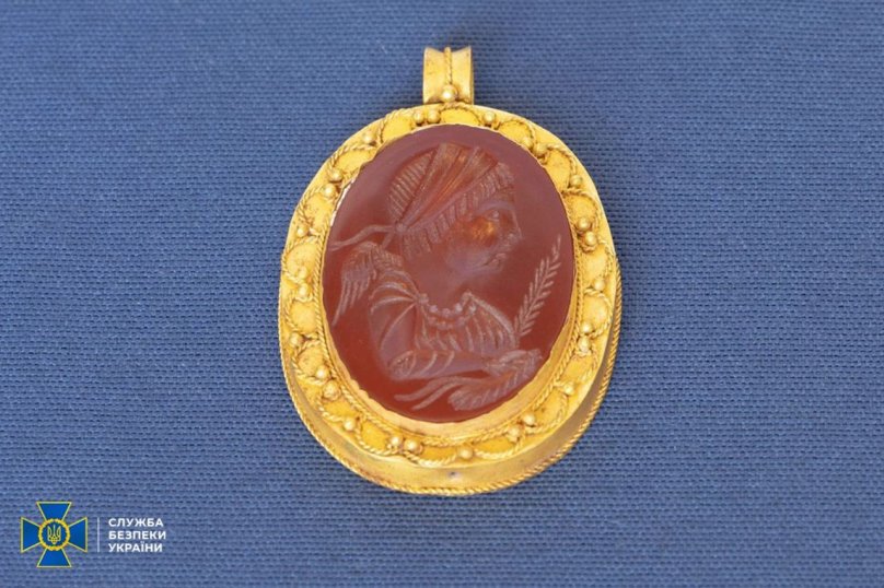 В Іспанії у злодіїв вилучили золоті прикраси VIII-IV ст. до н.е., викрадені в Україні (ФОТО) – 06