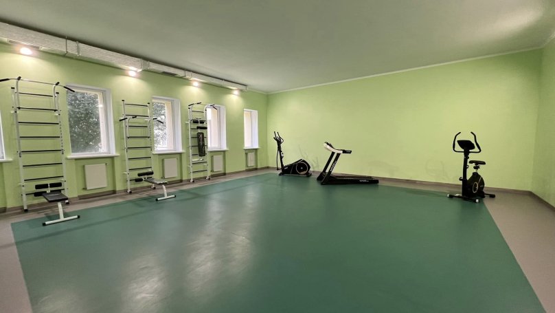 У школі у Винниках відкрили басейн та обладнали два спортзали – 01