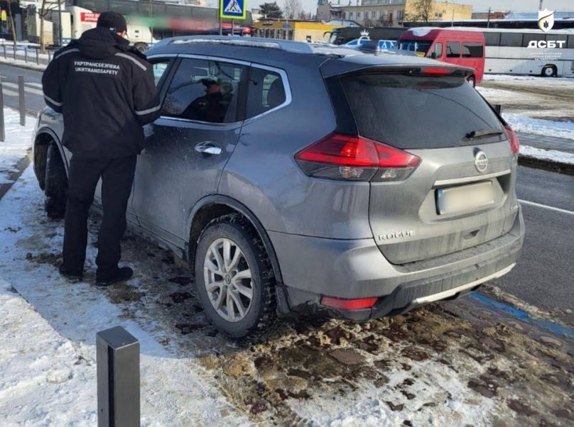 За день у Львові виявили трьох нелегальних перевізників – 02