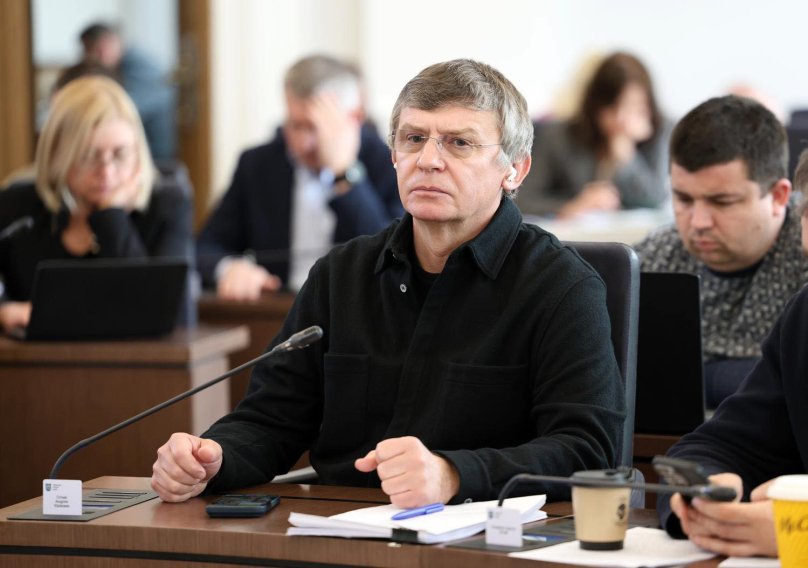 Андріян Гутник