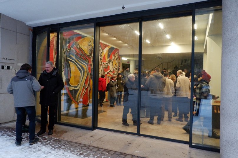 У Львові студенти допомогли відреставрувати керамічне панно ХХ століття – 02