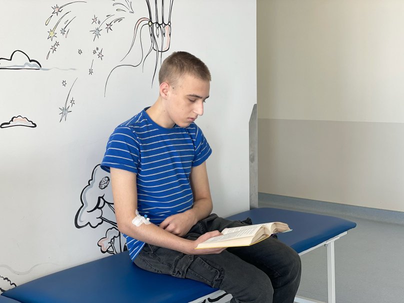 У Львові врятували 16-річного хлопця з Буковини з рідкісною хворобою печінки – 01