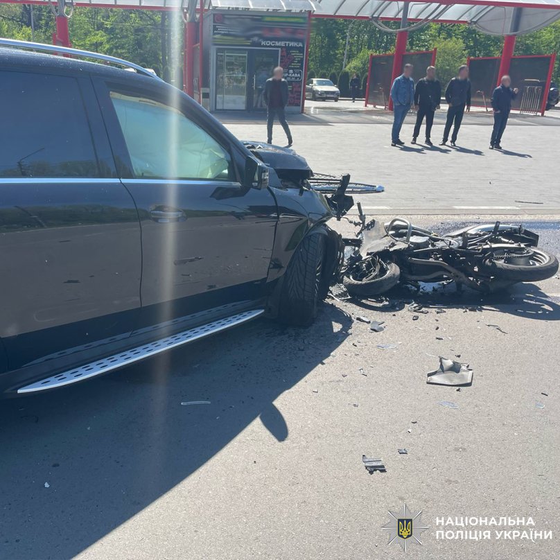 У Дрогобичі водій отримав умовний термін за ДТП з 16-річним мотоциклістом – 01