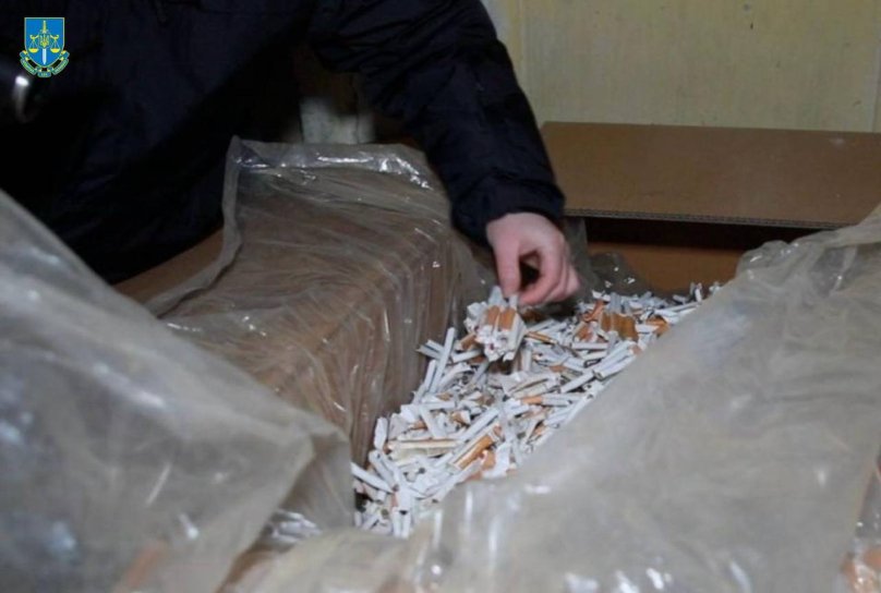 У колишній військовій частині на Черкащині викрили підпільний тютюновий цех – 02