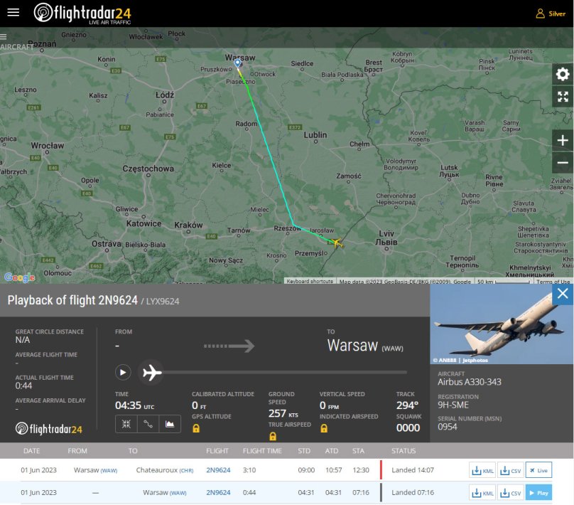 Евакуація літака зі Львова 1 червня. Фото: Flightradar24
