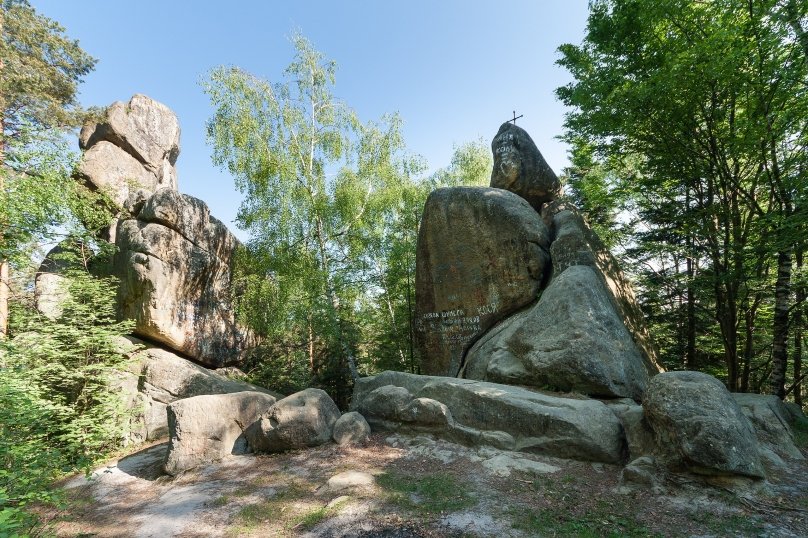 Соколів або Спаський камінь. Фото: Вікіпедія 