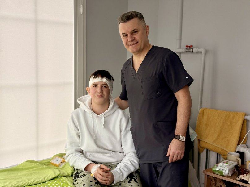 Андрій з лікарем