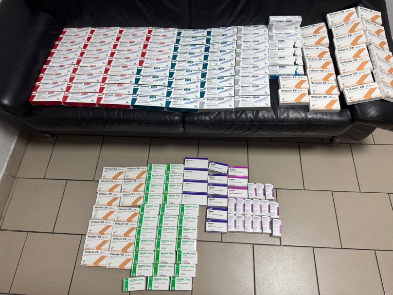 На кордоні з Польщею затримали контрабанду препаратів для схуднення та антидепресантів – 02