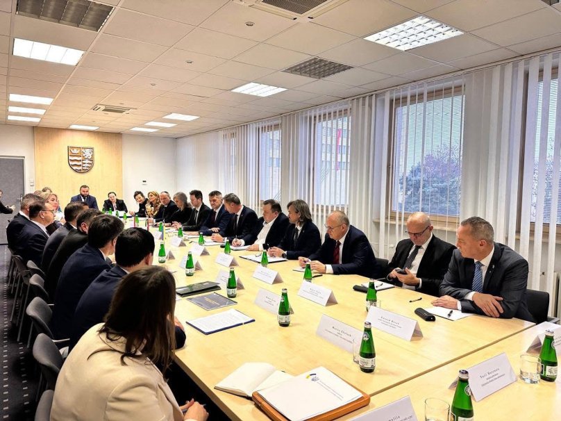 Очільник Львівської ОВА обговорив зі словацькими партнерами розвиток Карпат – 01