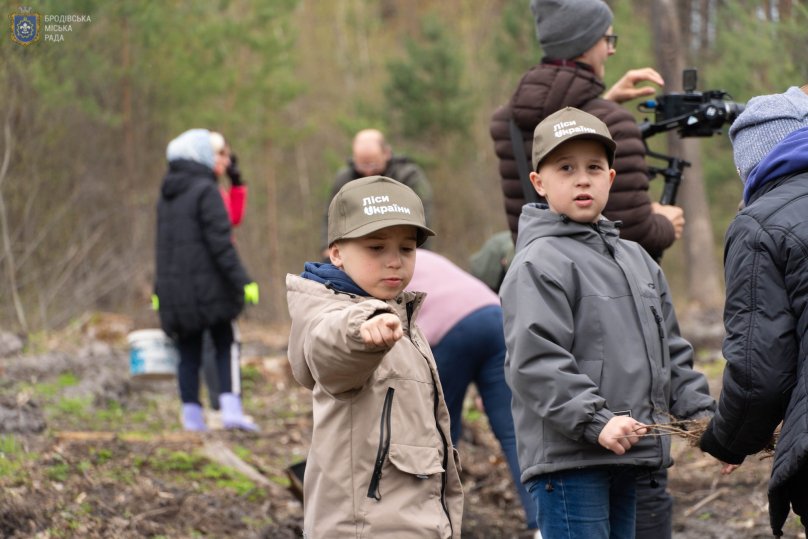 Сини загиблого на війні лісівника Андрія Позняка