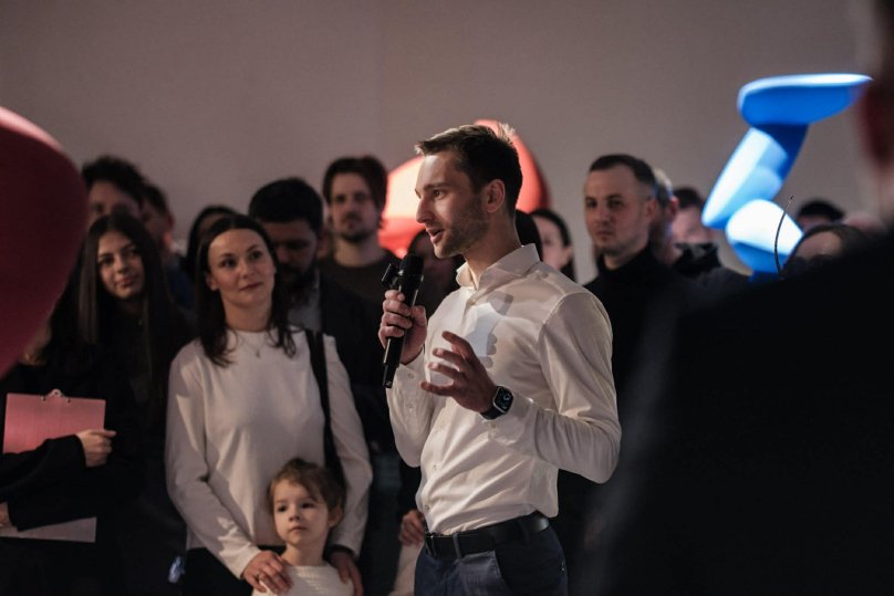 У ZAG відкрили виставку сучасної скульптури “Видиме невидиме” Василя Одрехівського – 05