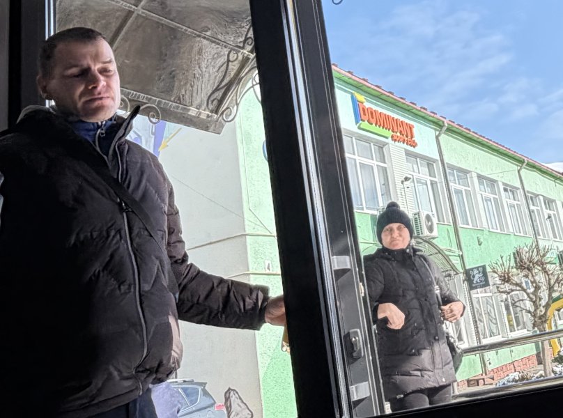 Поліція привезла батьків на засідання комісії