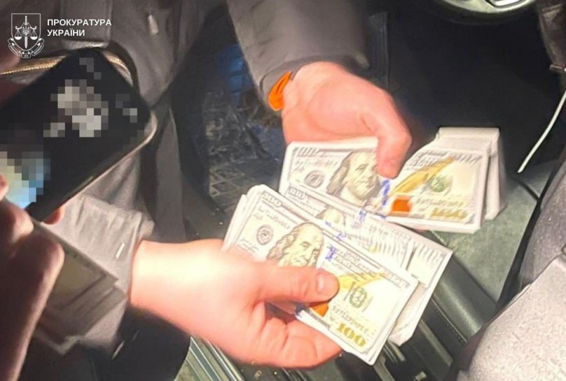 На Львівщині чоловік обіцяв за 18 тис. доларів вивезти ухилянта з України у вантажівці – 01