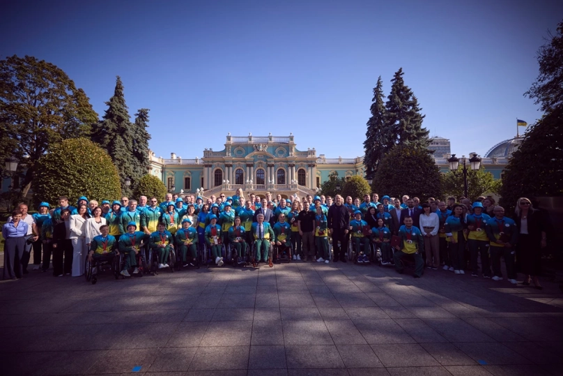 Фото з нагородження українських паралімпійців