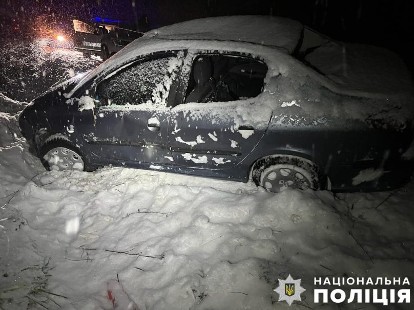 На Львівщині перекинувся автомобіль Peugeot — травмовані дві літні жінки – 01