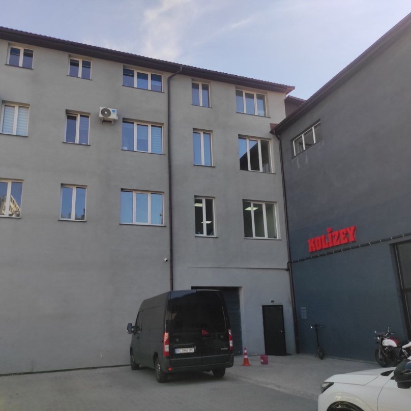 Будівля на вулиці Панаса Мирного, 24