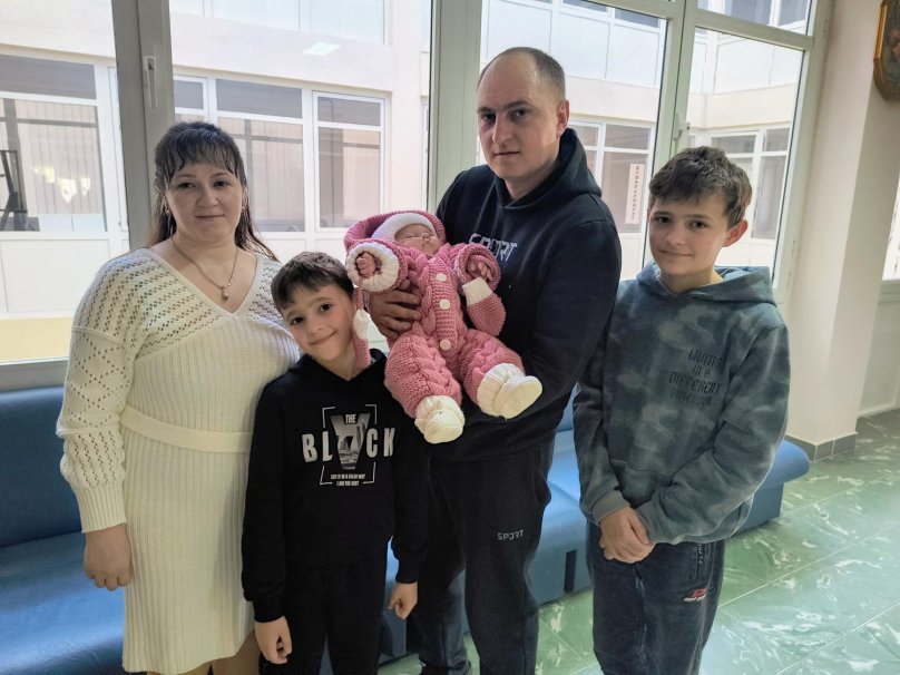 У Львові медики вперше зробили операцію на мозку новонародженої дитини вагою 750 грамів – 04