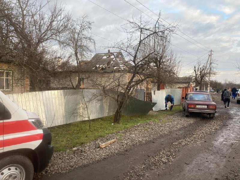 Росіяни влучили ракетою в житлові будинки у Смілі на Черкащині – 01