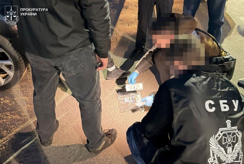 Фото з місця затримання