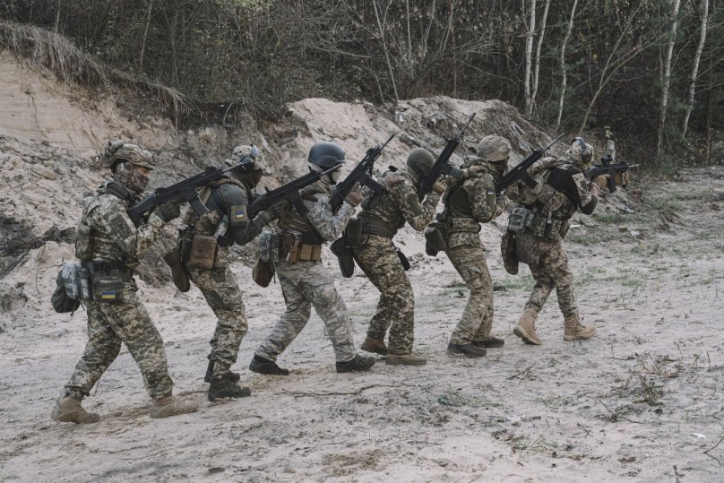 Бійці батальйону “Сибір” на тренуванні. Фото: Андрій Кравченко/Bloomberg