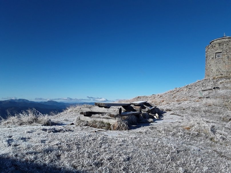На горі Піп Іван Чорногірський температура повітря опустилася до 8 градусів морозу (фото) – 01
