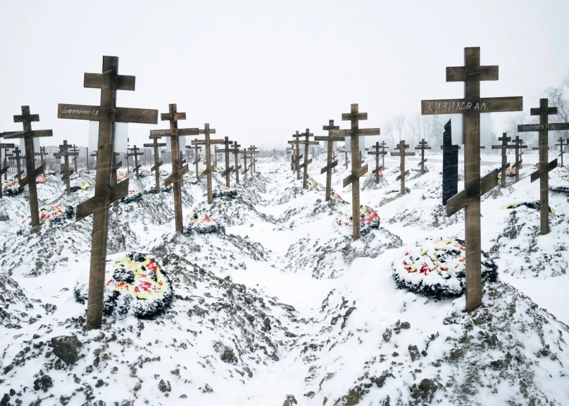 Могили бійців «Вагнера» в Бакинській, Росія, в лютому. Фото: Нанна Хайтманн