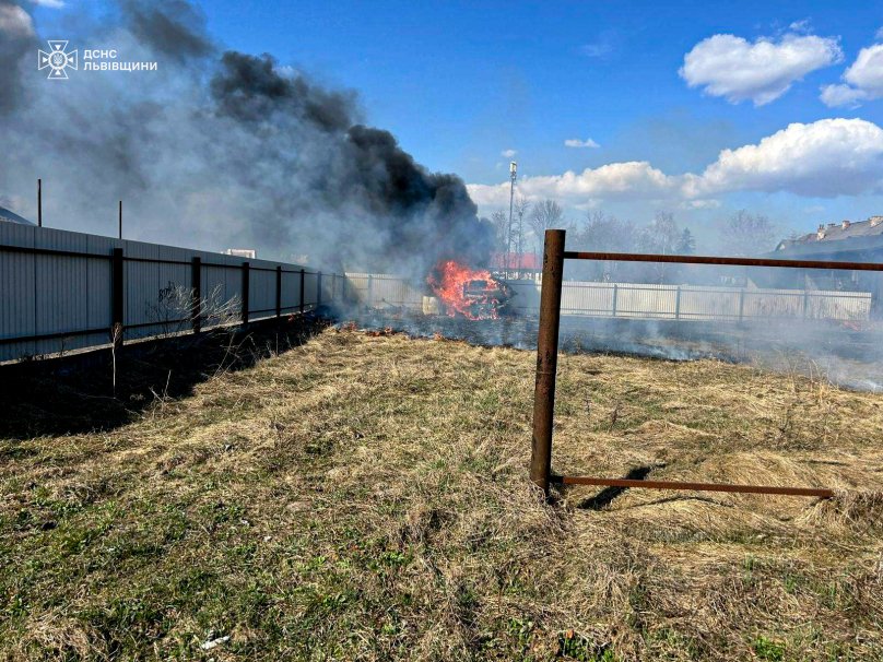 Фото з місця пожежі