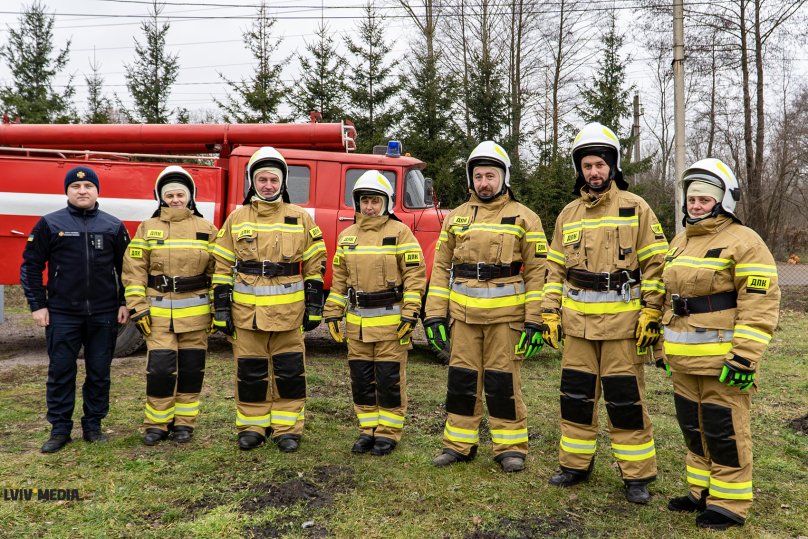 Швидше за професійних рятувальників: хто такі пожежники-добровольці та як вони працюють на Львівщині – 06