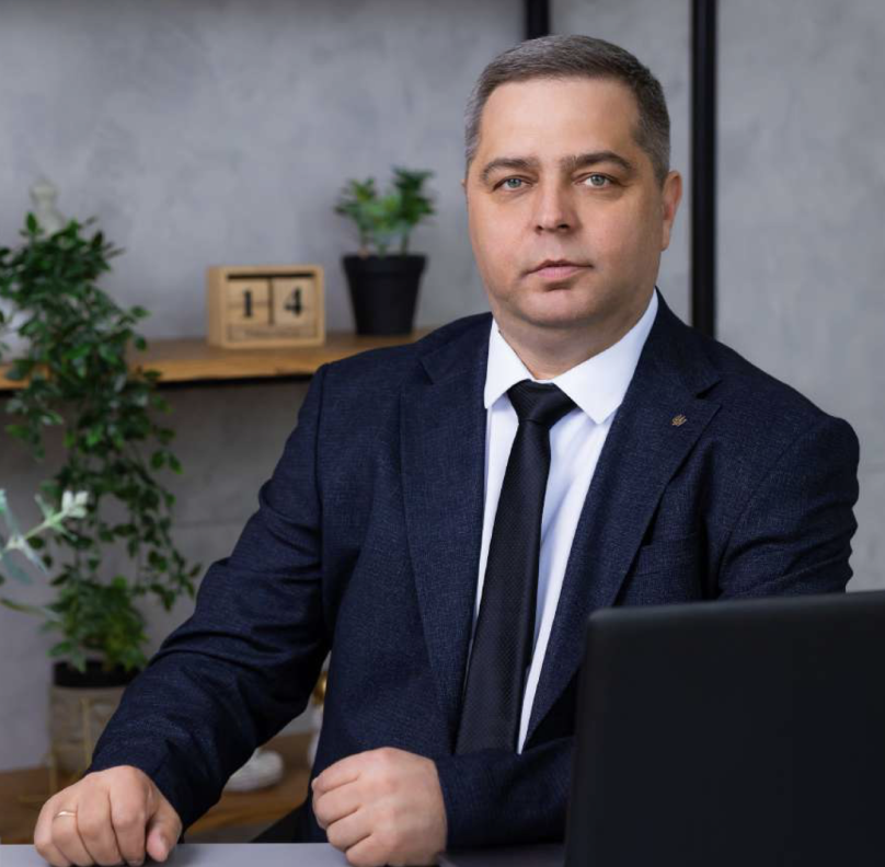 Руслан Пеленьо