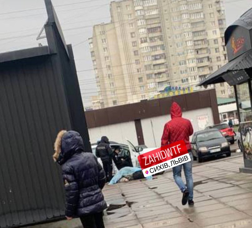 На Сихові у Львові виявили тіло людини: поліція на місці – 01