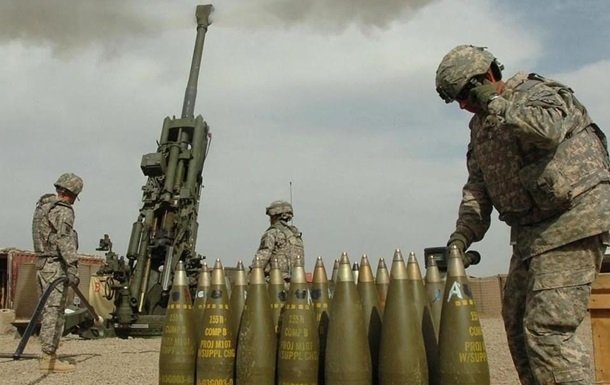 Американські військові зі снарядами. Фото з відкритих джерел