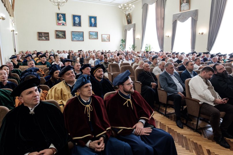 Іван Парубчак офіційно став ректором Львівського університету ветеринарної медицини – 01