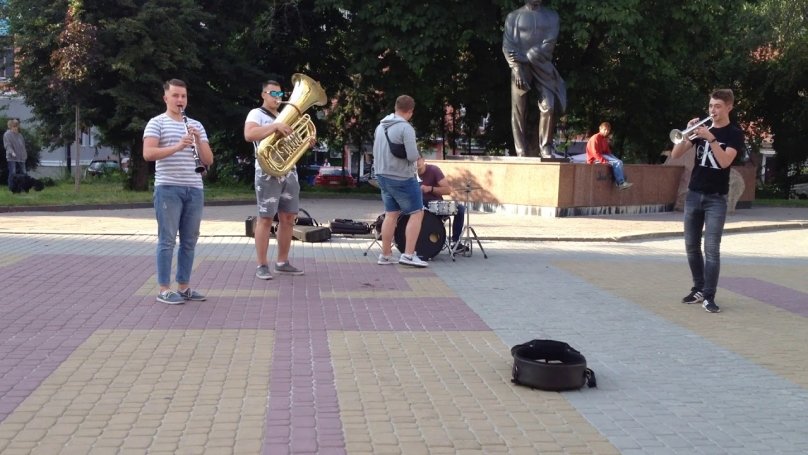 Вуличні музиканти на вулицях Тернополя. Фото: Vitusuk
