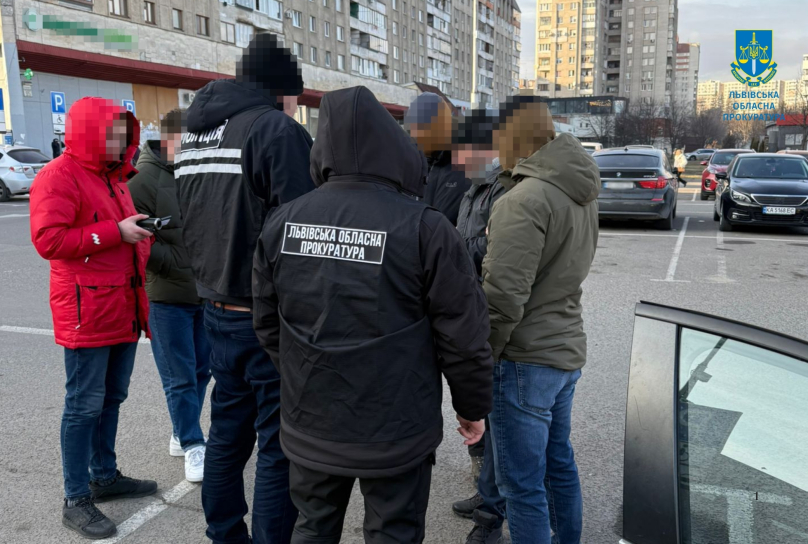 Мешканця Львівщини затримали за вимагання 200 тис. грн вигаданого боргу в жінки – 02