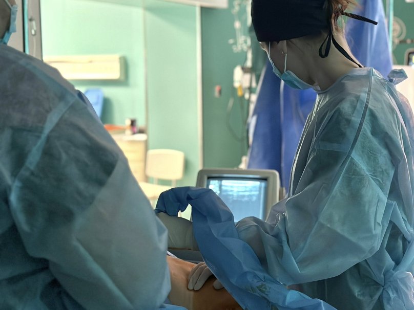 Розчухав варикозний вузол до сильної кровотечі: у Львові медики врятували 71-річного чоловіка – 01