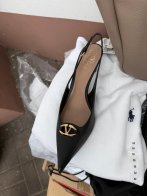 Dior і Prada: на Львівщині виявили контрабанду брендових речей майже на мільйон гривень – 06