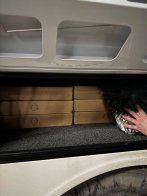 Через кордон на Львівщині водій автобуса намагався ввезти 17 незадекларованих Starlink – 02